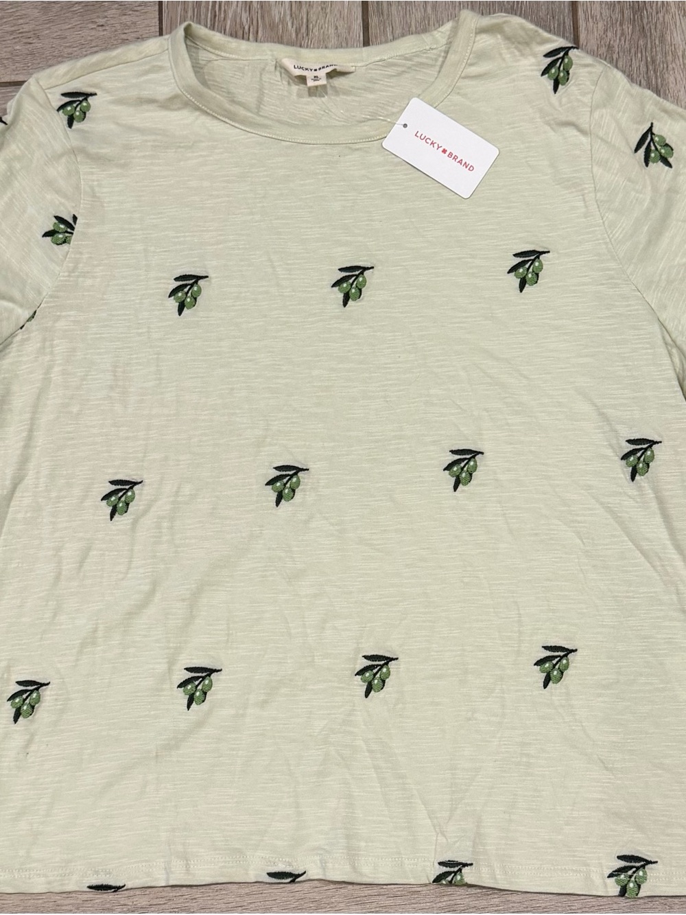 Lucky Brand Womens NWT Light Green Olive Embroidered Short Sleeve Shirt